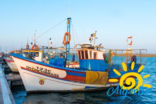 Carob By Algartur - 3 mins Downtown - Terrace