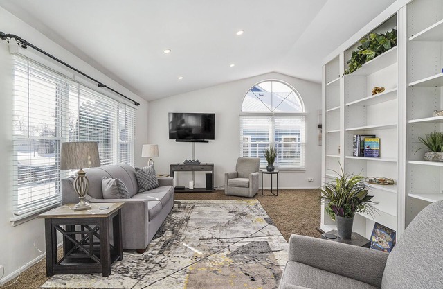 Carol Stream Rental