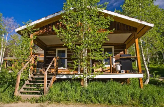 Caron House - A Well-Equipped Square Log Cabin!