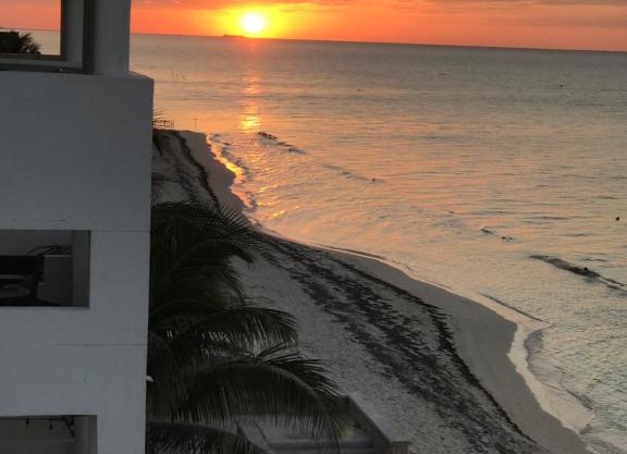 Carretera progreso a huaymitum, entrada Royal beach ll , km 12.2 Apartamento 2-4