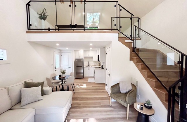 Carriage House Suite Downtown Stratford