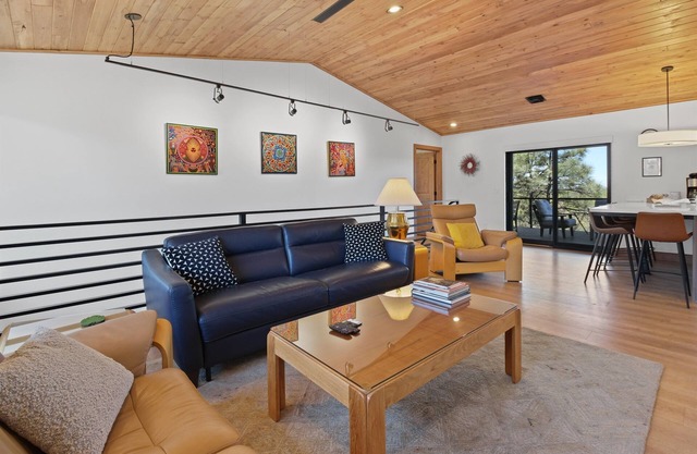 Carriage House | Amazing Views, Hot Tub, King Beds