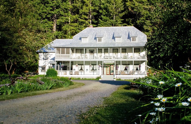 Carrville Inn, Carrville Inn and Resort