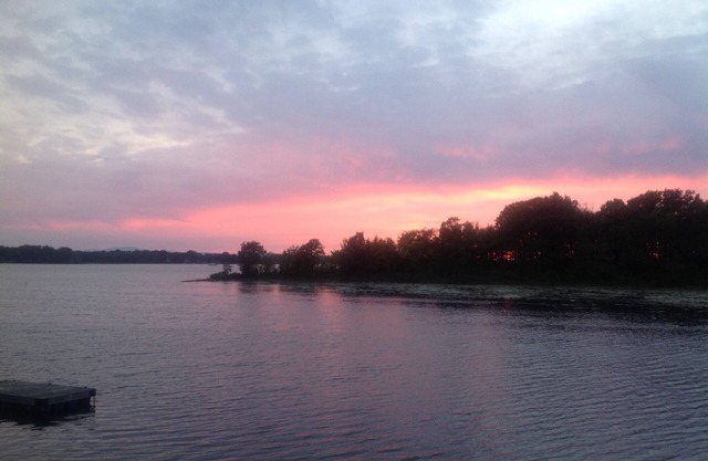 Carry Bay Gemütlicher Cottage-Lake Champlain