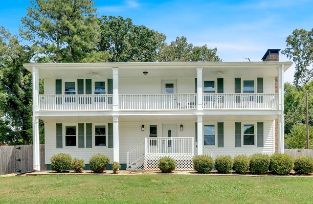 Cartersville Colonial Family-Friendly Retreat with Spacious Yard