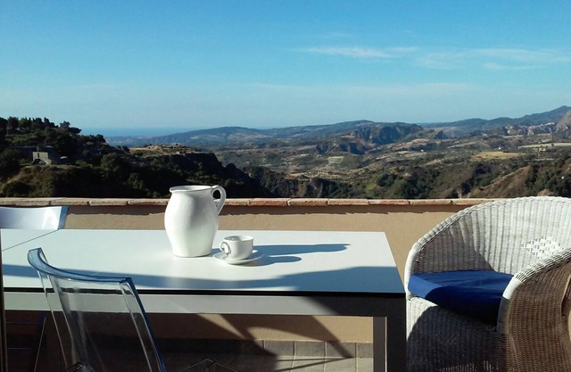 Casa Vacanze con Terrazzino Panoramico e Arredi di Design