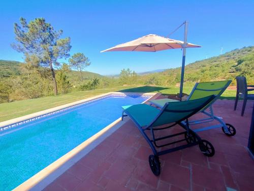 Casa Alfarobeira, villa with splendid views and private pool for 4P+baby