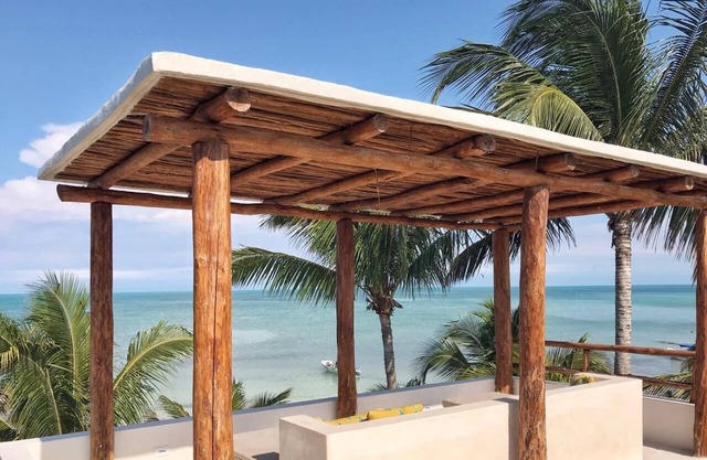 Casa Acacia - Stilvolles Strandgrundstück direkt am Wasser