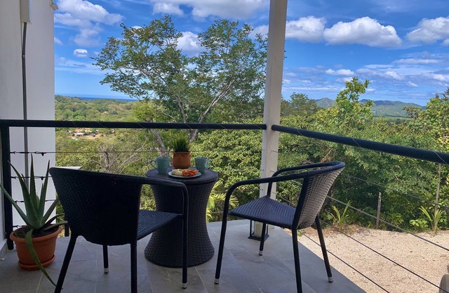 Casa Alegria - Finca Toltec Resort