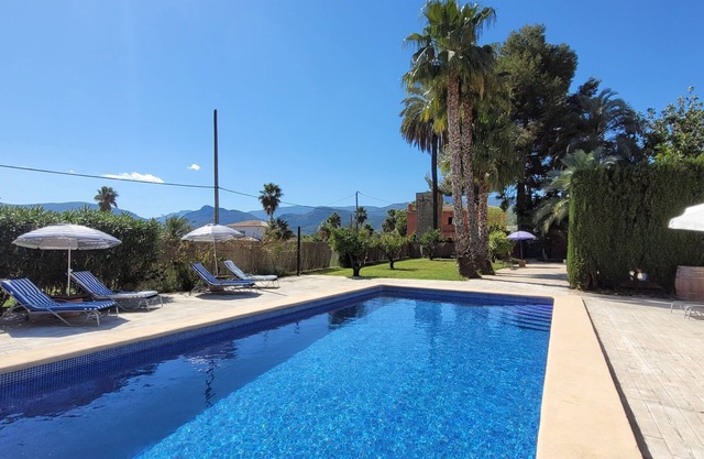Casa Alestelou is located in a small village in a beautiful valley, 20 min from the sea