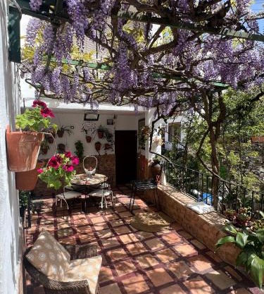 Casa Almenta - Tu hogar para desconectar en el pueblo más bonito de Málaga