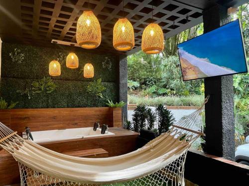 Casa Amsterdam with Jacuzzi in Poblado Medellín