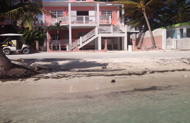 Casa Azriel, Beach Front 1 Schlafzimmer mit toller Lage!