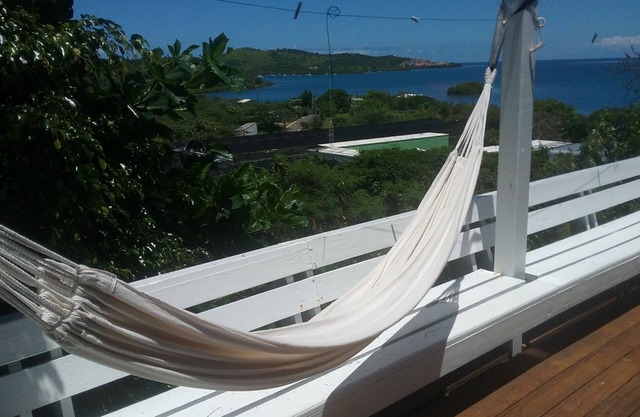 Casa Azul ~ Schöne Aussicht auf die Bucht, um den Sonnenaufgang und -untergang zu beobachten. WiFi & Beach Gear