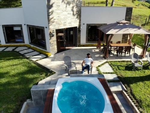 Casa Bella Guatape acceso directo a la represa