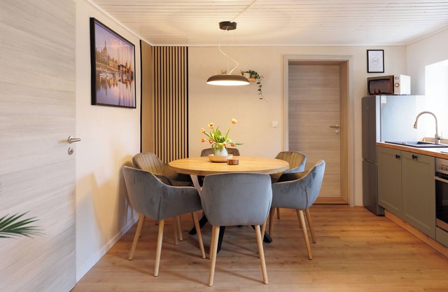 CASA BENJI 1 - geräumige FeWo - Landhausstil - Familien - Garten - Parkplatz