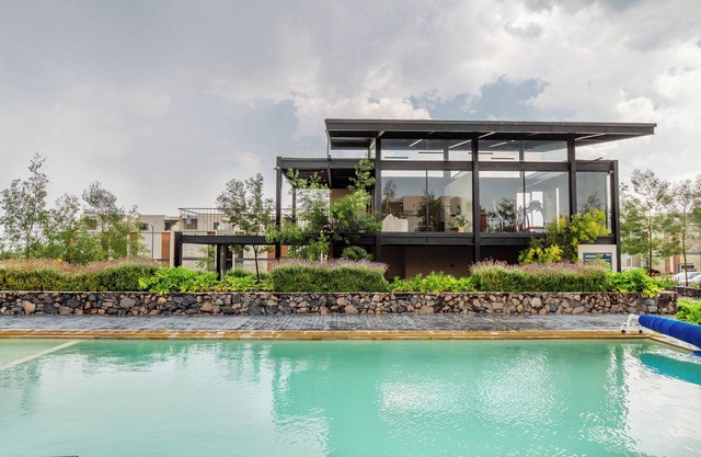 Casa Biznaga by Cosmos Homes