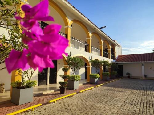 Casa Blanca Hotel