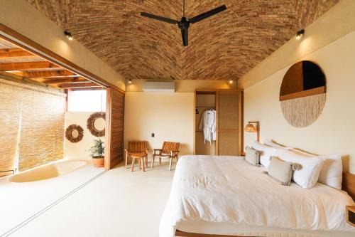 Casa Borka LUXURY FULLY FURNISHED BEACH CONDOS WITH POOL