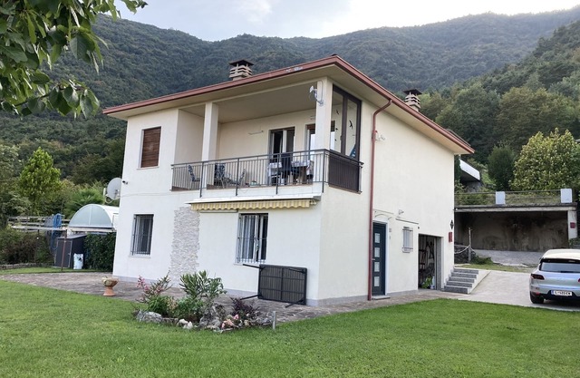 CASA BRIGITTA Ferienwohnung mit privatem Pool, Natur & Traumblick