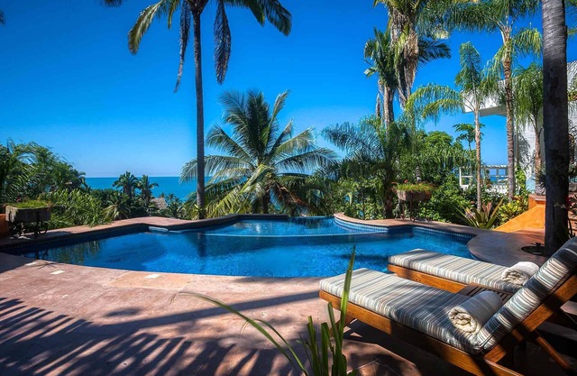 Casa Cascada - Dramatic Ocean Views In!
