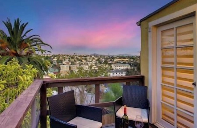 Casa California-Spacious - 3 Bdr/Backyard Firepit/Playground/Gaslamp/Zoo/Beach