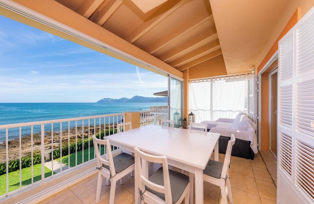"Casa Calma" in erster Meeresreihe mit WLAN und Balkon
