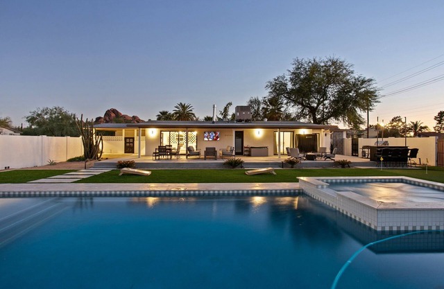 Casa Camelback | 3BR+Bunkhouse | Heated Pool & Hot Tub