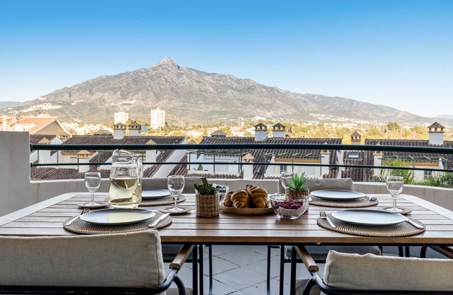 Boho-chic duplex: perfect location, stunning view