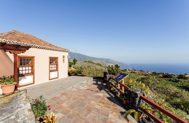 Casa Carlota with sea views in Breña Baja, La Palma