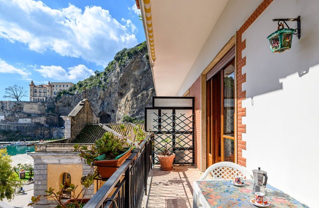 Apartment-Standard-Eigenes Badezimmer-Blick zur Meerseite-Casa Carolina Maiori