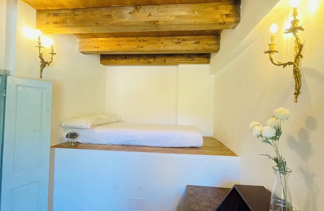 Casa Castello Sleeps 5 Isolabona Italy Sun Terrace Free WIFI