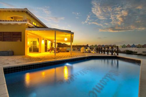 Casa Chillville in Water Villas Bonaire