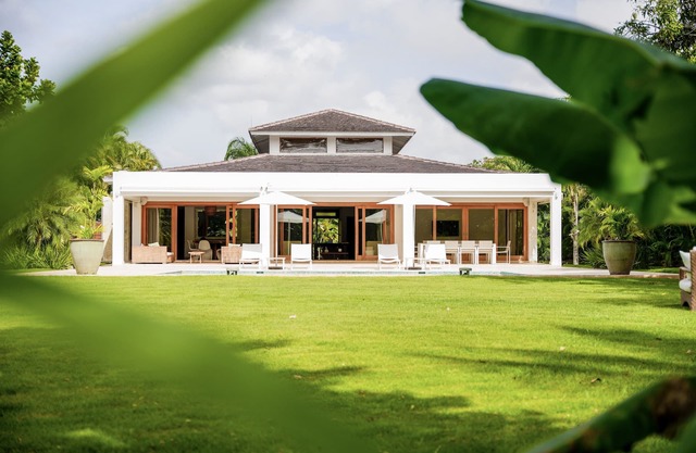 Tropische moderne Villa mit 5-Sterne-Personal & 1Cart, nur wenige Gehminuten vom Strand entfernt