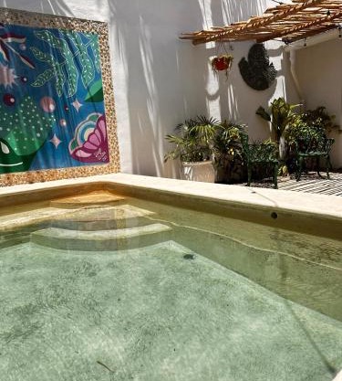 Casa colonial con piscina en el centro de Merida