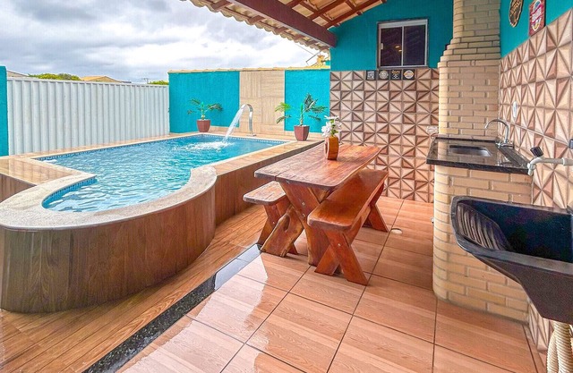 Casa com área gourmet e piscina em Cabo Frio/RJ