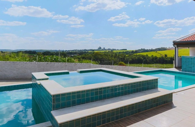 Casa com piscina em Araçoiaba da Serra