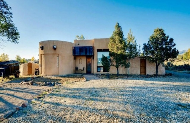 CASA COMANCHE - your perfect Taos retreat!