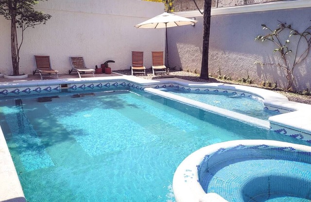 Casa con alberca para familias!