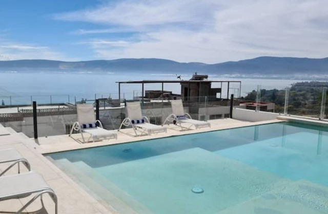 Casa con Espectacular Vista al Lago