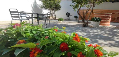 Casa con giardino