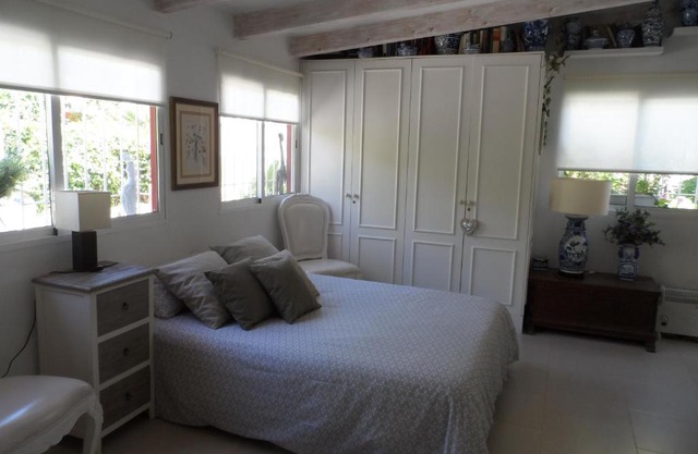 Casa con jardín frente Playa de Burriana