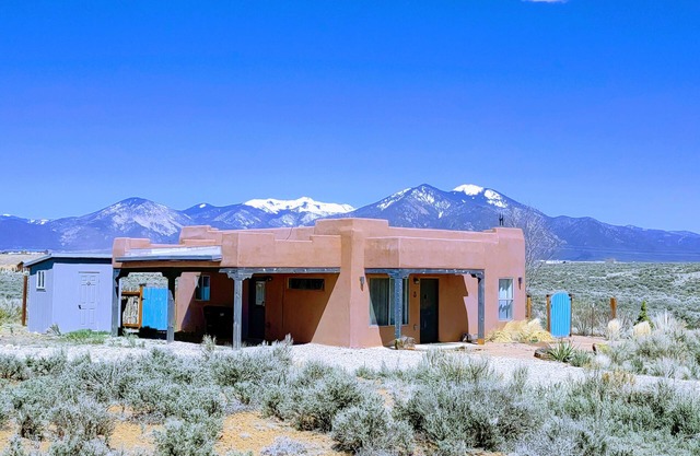 Casa con las Vistas: 2 BR, 2 BA in El Prado, Sleeps 4