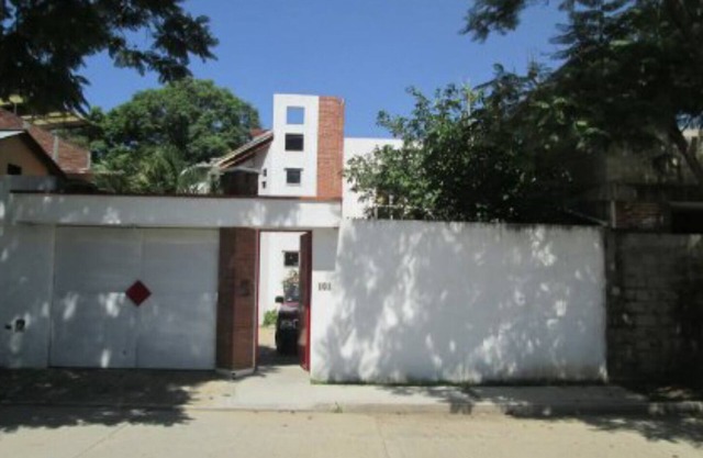 CASA CON OLOR EIN CAFE (COMPARTIDA)