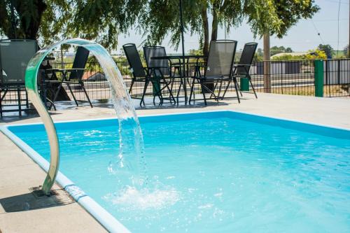 CASA CON PISCINA para alojar a toda la familia