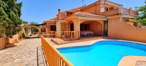 Casa con Piscina Privada - By Aloha Palma