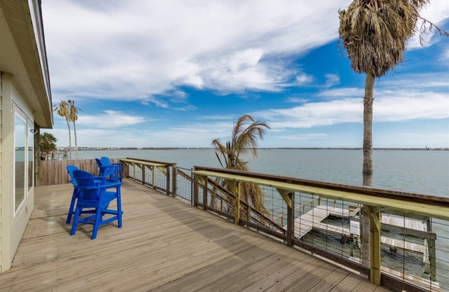 Casa Copano | Pet-Friendly + Dock!