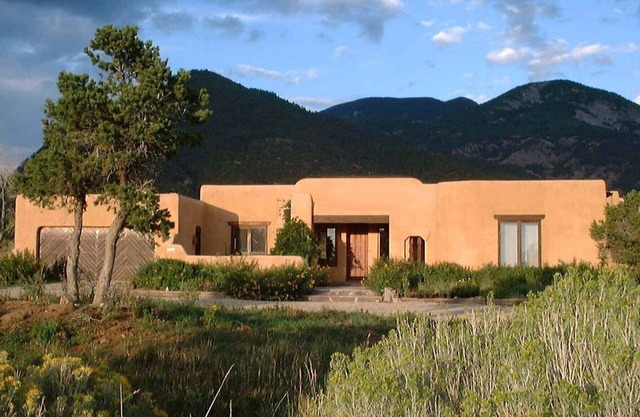 CASA COYOTE - Taos Adobe Home -Ansichten / Schwimmen / Ski / Spa / Tennis / WIFI