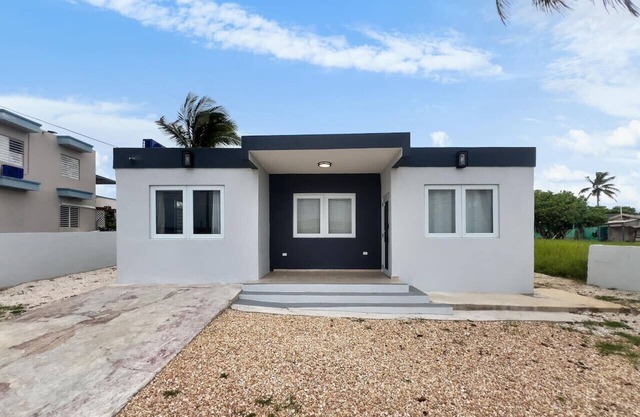 Casa Cueva | BEach House for 14 PPL @ Arecibo