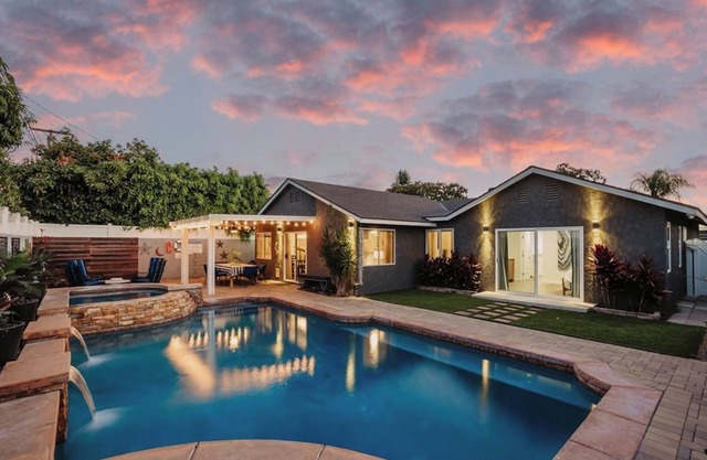 Casa d’Cambridge | Pool Heat & Spa |EV| Sleeps 10
